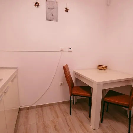アパート Apartament Tizi